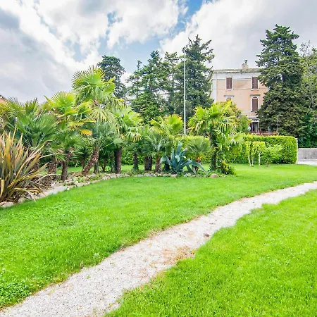 Classy In With Swimming Pool * Cupramontana